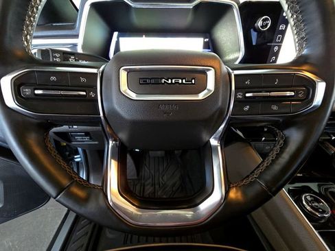 Used 2023 GMC Canyon Denali image 14