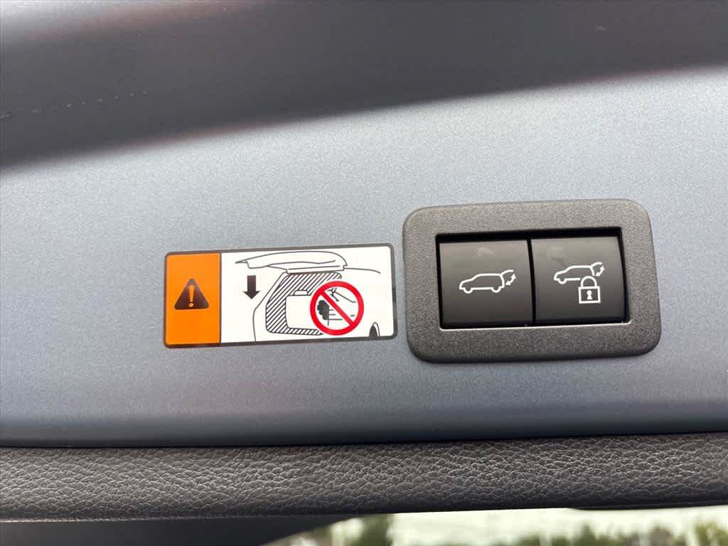 Used 2026 Toyota Corolla Cross XLE w/ Convenience Package FWD image 30