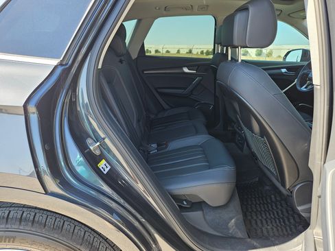 Used 2023 Audi Q5 Premium w/ Convenience Package image 25