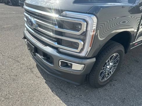 New 2026 Ford F250 Platinum w/ Platinum Plus Package AWD/4WD image 9