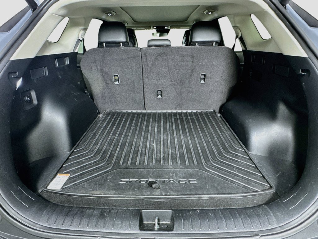 Used 2025 Kia Sportage EX w/ Premium Package FWD image 29