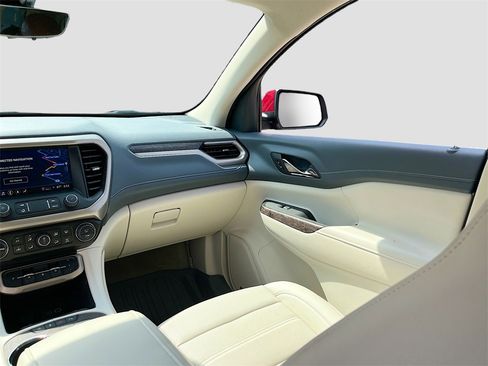 Used 2023 GMC Acadia Denali w/ Denali Technology Package image 24