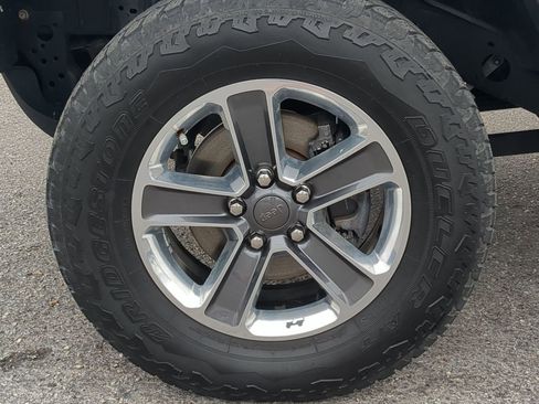 Used 2020 Jeep Gladiator Overland image 11