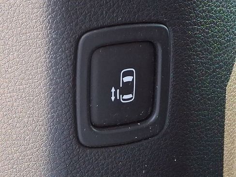 Used 2022 Kia Carnival SX Prestige FWD image 13