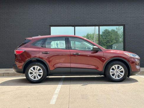 Used 2021 Ford Escape S image 10