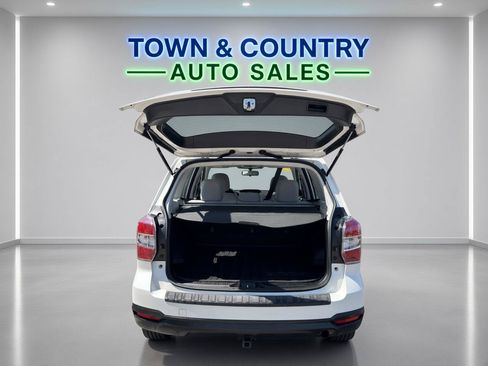 Used 2016 Subaru Forester 2.5i w/ Alloy Wheel Package AWD/4WD image 5