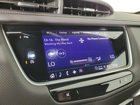 Certified 2025 Cadillac XT5 Luxury FWD image 25