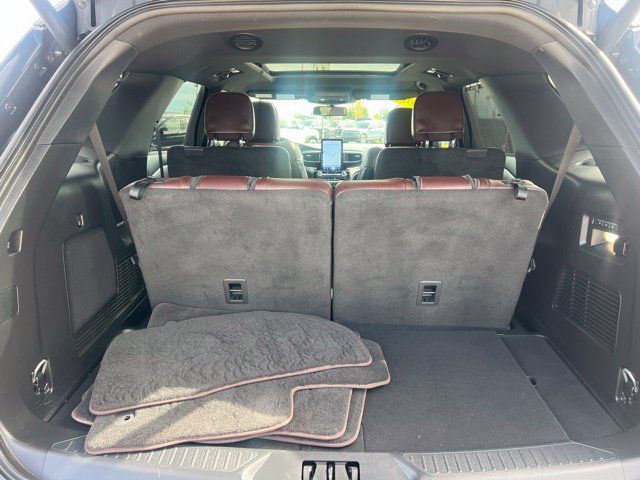 Used 2023 Ford Explorer Platinum w/ Technology Package AWD/4WD image 15