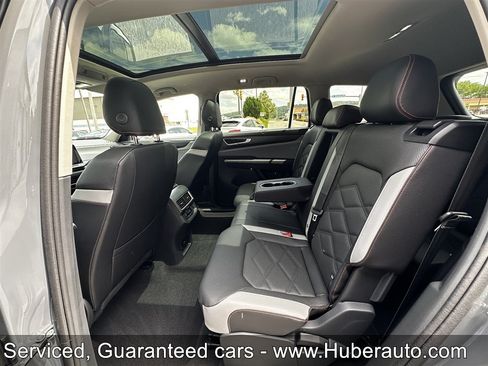 Used 2026 Volkswagen Atlas Peak Edition AWD/4WD image 14