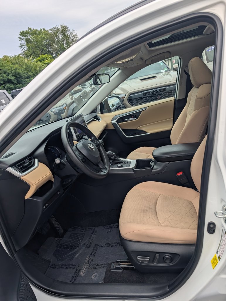 Certified 2023 Toyota RAV4 XLE w/ Convenience Package AWD/4WD image 14