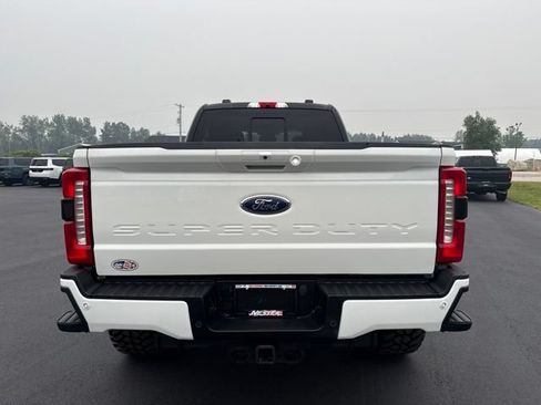 Used 2024 Ford F250 Lariat w/ Sport Appearance Package AWD/4WD image 4