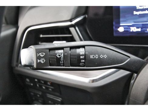 Used 2025 Chevrolet Suburban LT AWD/4WD image 18