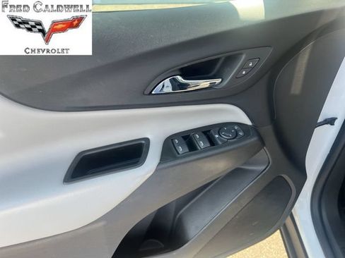 Used 2023 Chevrolet Equinox LS w/ LS Convenience Package FWD image 28