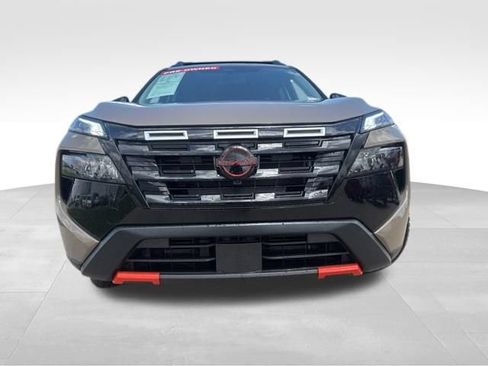 Used 2025 Nissan Rogue SV AWD/4WD image 4