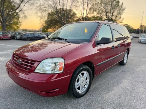 Used 2004 Ford Freestar SE image 1