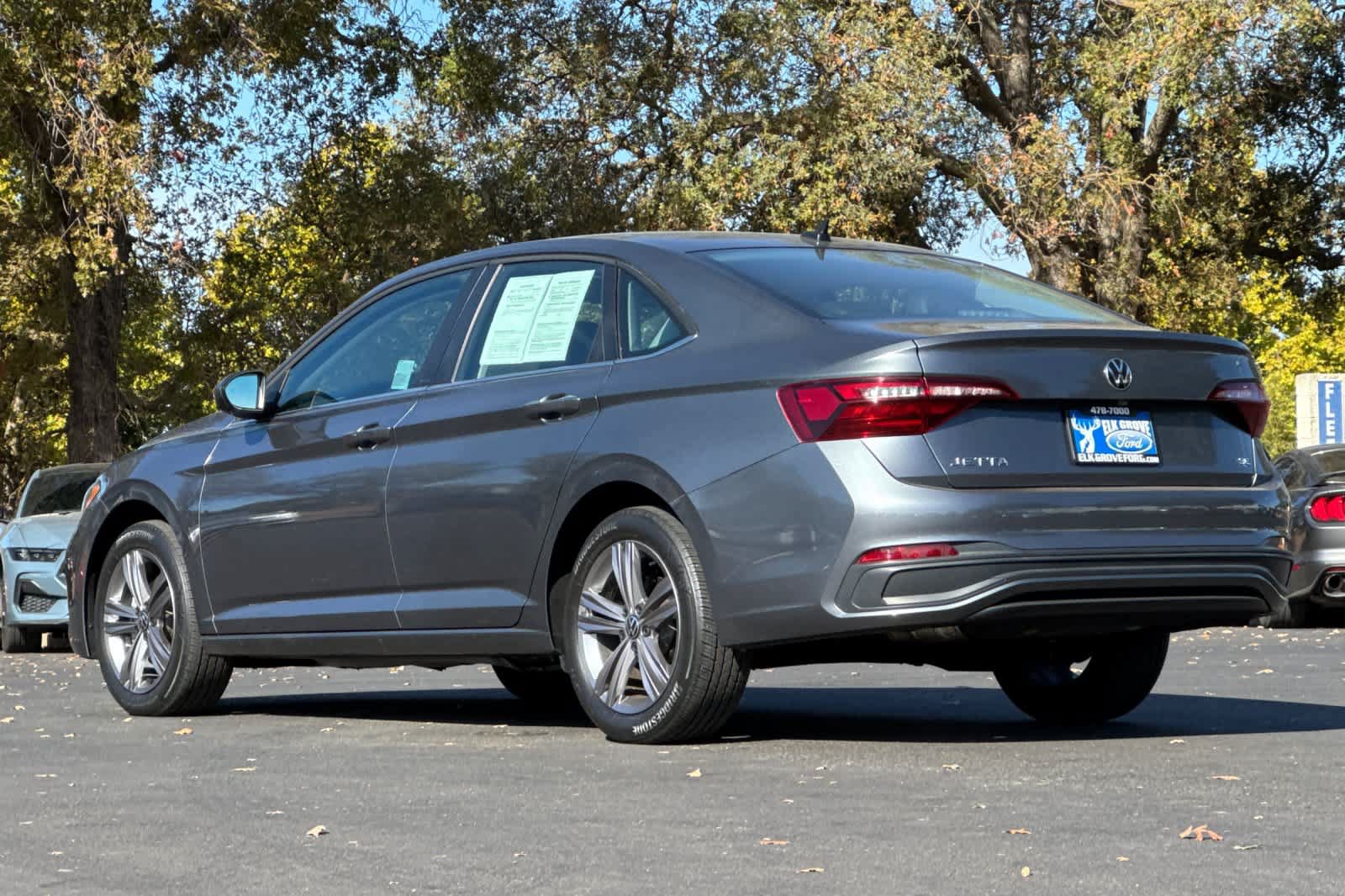Used 2022 Volkswagen Jetta SE FWD image 6