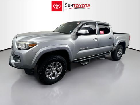 Used 2017 Toyota Tacoma SR5 w/ Tow Package RWD image 9