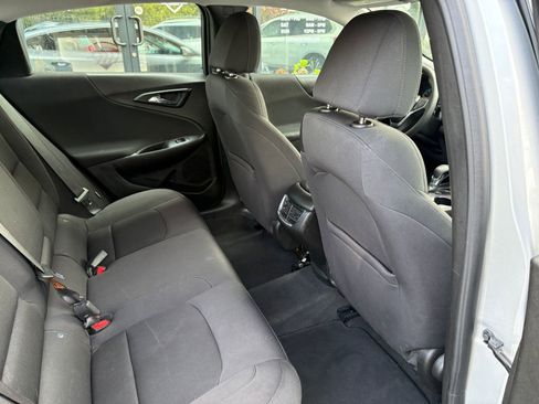 Used 2022 Chevrolet Malibu LT FWD image 20