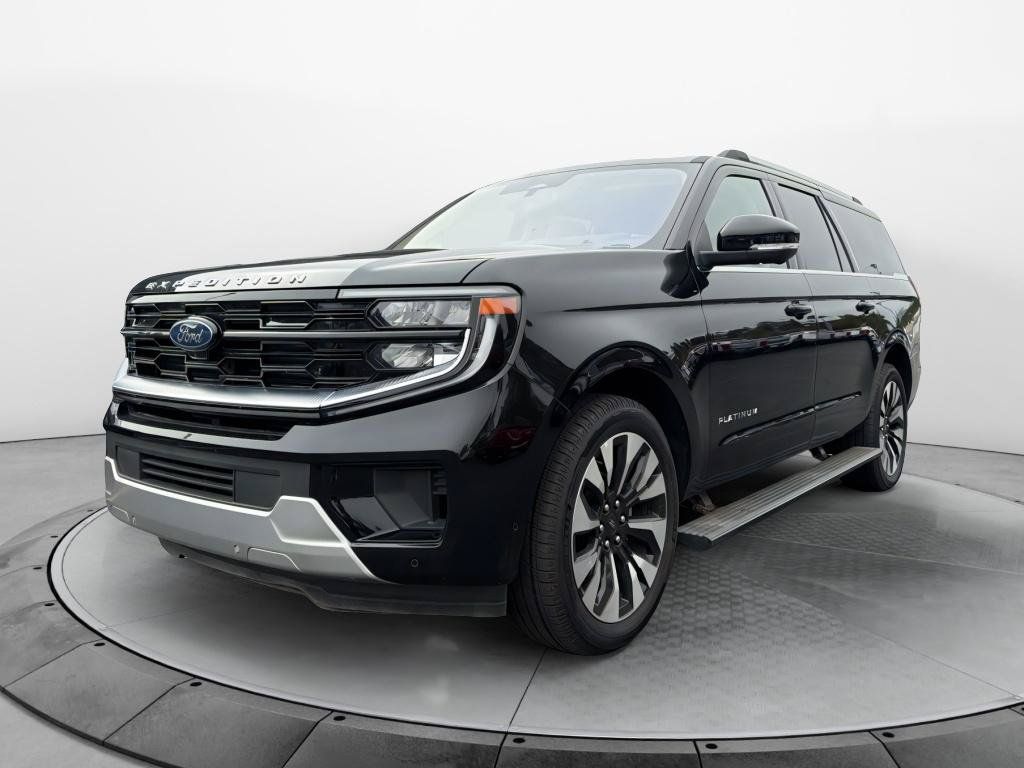 Used 2025 Ford Expedition Max Platinum w/ Driver's Package AWD/4WD image 5