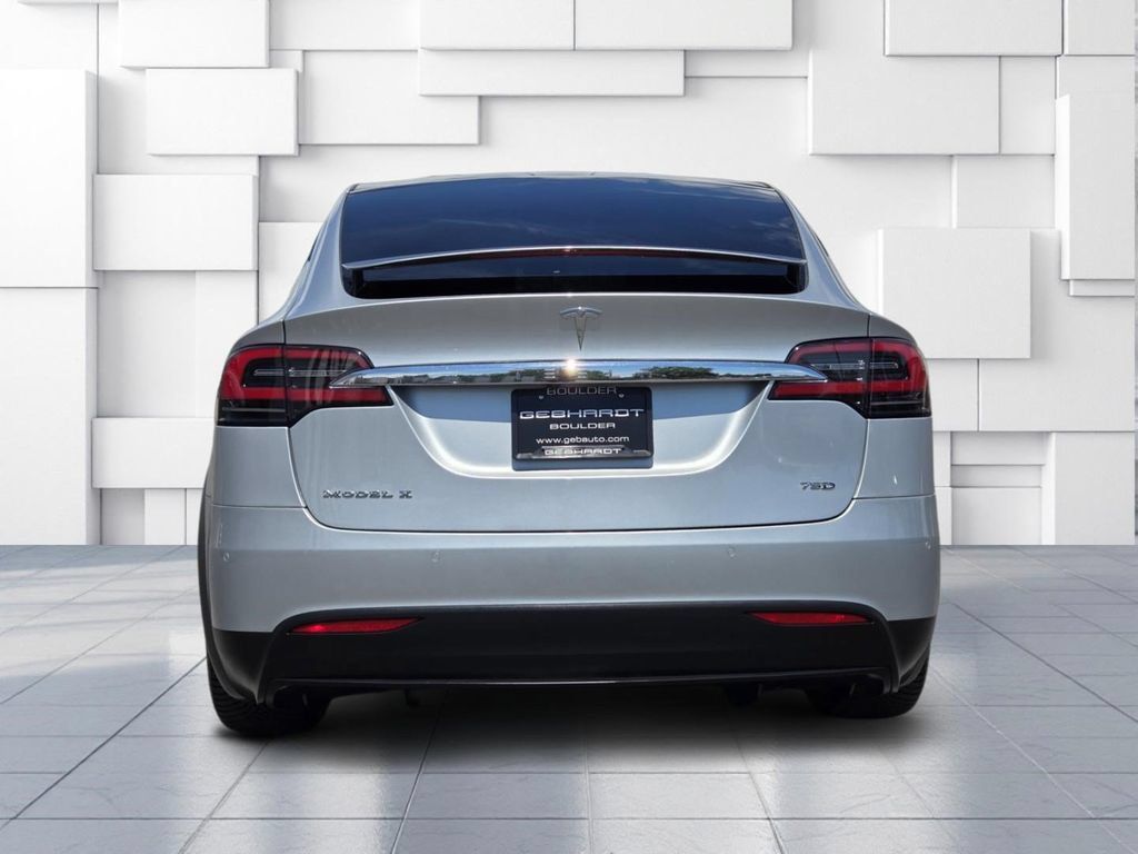 Used 2018 Tesla Model X 75D AWD/4WD image 6