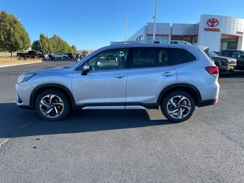 Used 2023 Subaru Forester Touring w/ Popular Package #3 AWD/4WD image 6