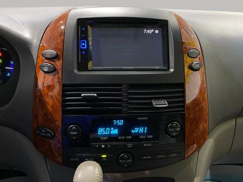 Used 2009 Toyota Sienna FWD image 13