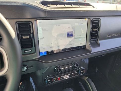 New 2025 Ford Bronco Badlands image 19