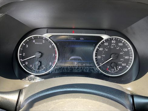 Used 2025 Nissan Sentra SV FWD image 14