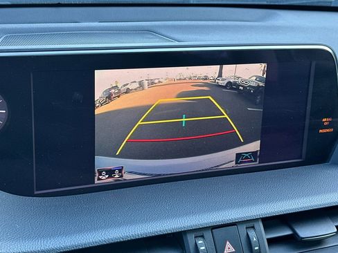 Used 2019 Lexus ES 350 w/ Premium Package image 18