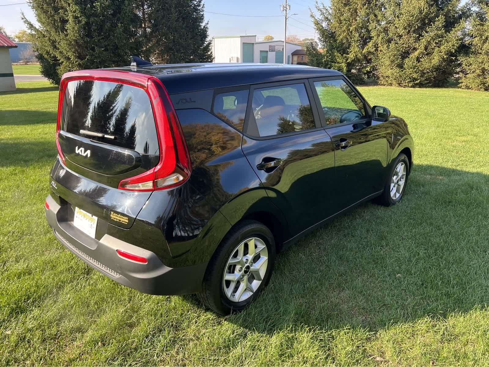 Used 2022 Kia Soul LX w/ Technology Package FWD image 5