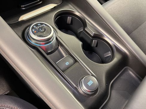 Used 2025 Ford Explorer Active image 17