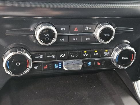 Used 2025 Ford F150 Platinum w/ Equipment Group 702A High AWD/4WD image 33