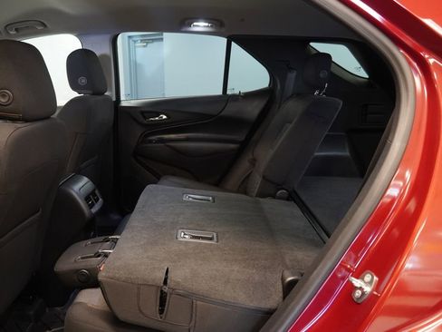 Used 2018 Chevrolet Equinox LT image 28
