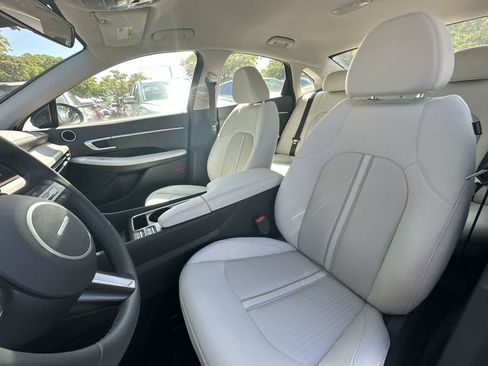 Used 2025 Hyundai Sonata SEL FWD image 14