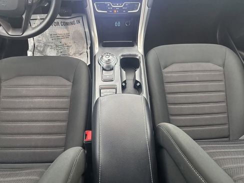 Certified 2019 Ford Fusion SE image 28