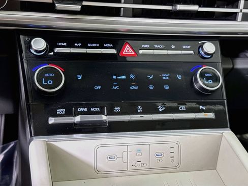 Certified 2024 Hyundai Santa Fe SEL AWD/4WD image 8
