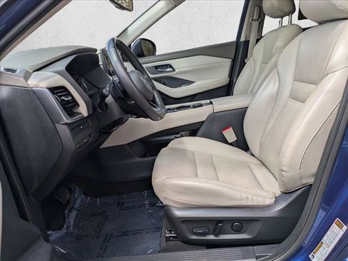 Used 2021 Nissan Rogue SL w/ Premium Package AWD/4WD image 16