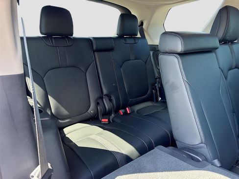 Used 2025 Honda Pilot EX-L image 26