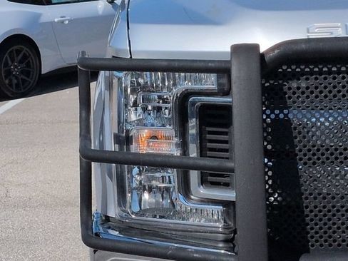 Certified 2019 Ford F250 XLT w/ XLT Premium Package AWD/4WD image 9