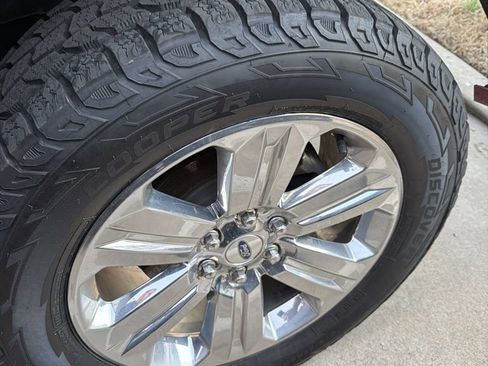 Used 2020 Ford F150 Lariat w/ Equipment Group 502A Luxury image 14