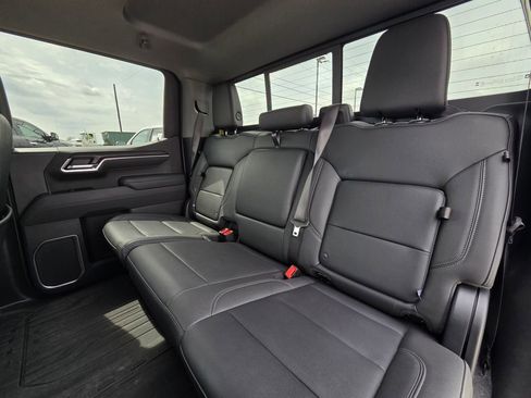 Used 2025 GMC Sierra 1500 SLT w/ SLT Premium Plus Package image 25