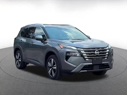 Used 2026 Nissan Rogue SL AWD/4WD image 3