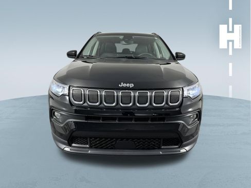 Used 2022 Jeep Compass Latitude FWD image 3