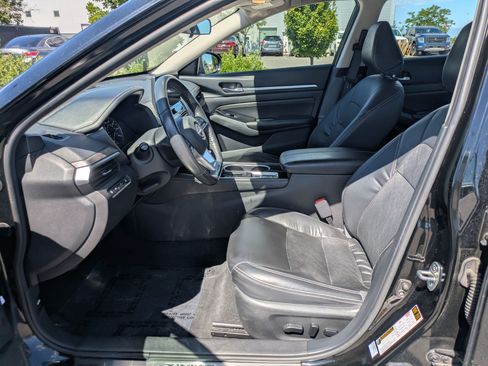 Used 2023 Nissan Altima 2.5 SL AWD/4WD image 17
