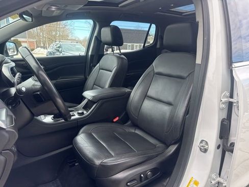 Used 2019 GMC Acadia SLT w/ LPO, Floor Liner Package image 10