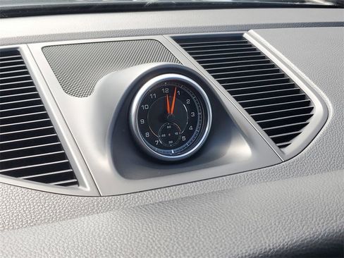 Used 2017 Porsche Macan image 29