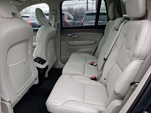 New 2026 Volvo XC90 B6 Ultra w/ Protection Package image 5