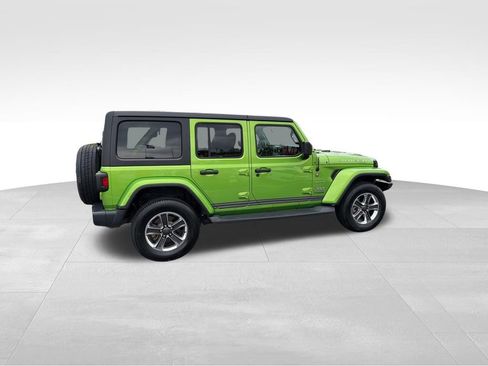Used 2018 Jeep Wrangler Unlimited Sahara AWD/4WD image 10