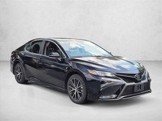 Used 2023 Toyota Camry SE FWD video 3