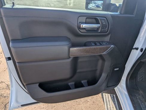 Used 2022 GMC Sierra 3500 Denali w/ Denali Ultimate Package image 16